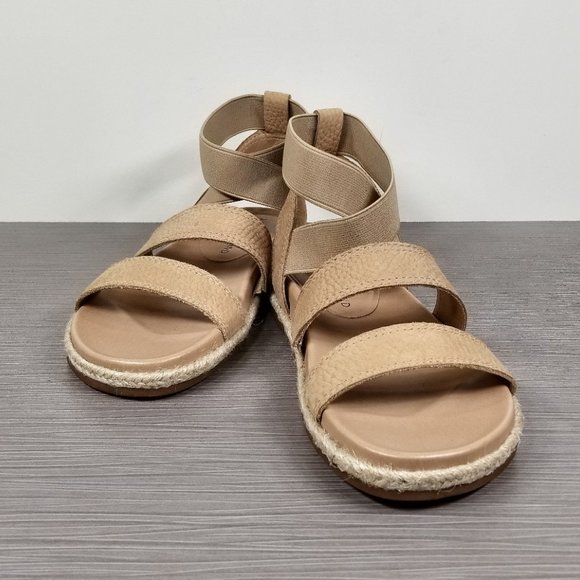 Lucky Brand Dilane Sandals, Stone Embossed Nubuck, Womens Size 6 M / 36.5 - Picture 4 of 13